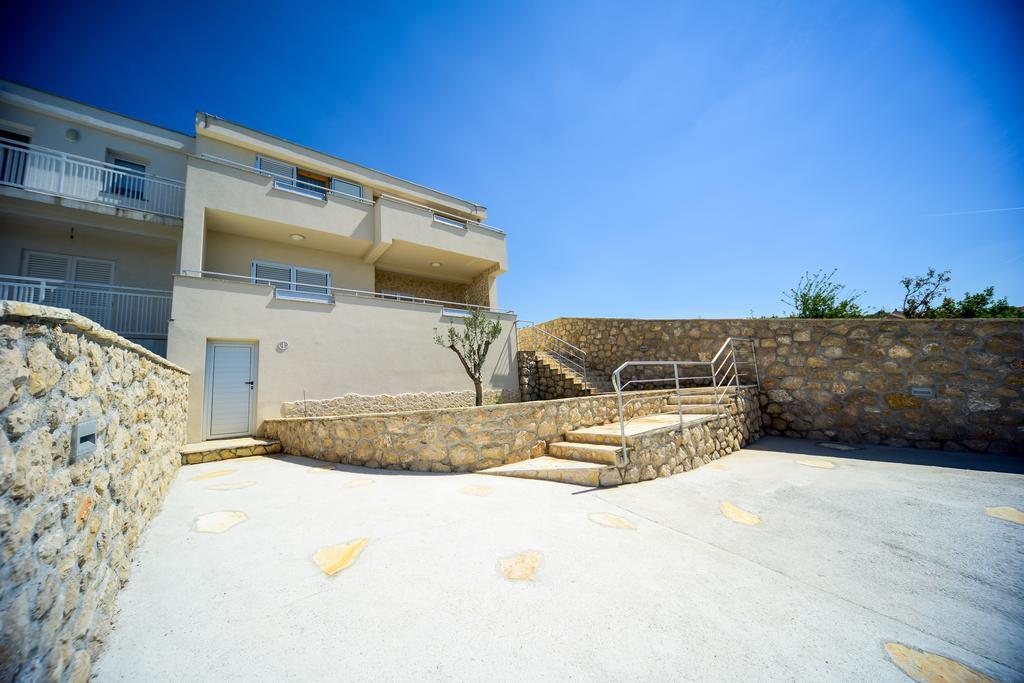 Apartments Villa Perla Rovanjska Exteriör bild