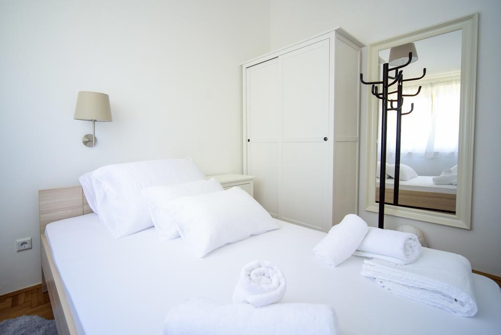 Apartments Villa Perla Rovanjska Rum bild