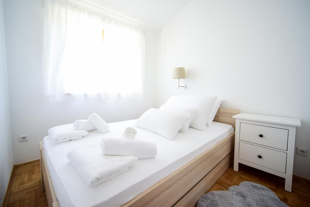Apartments Villa Perla Rovanjska Rum bild