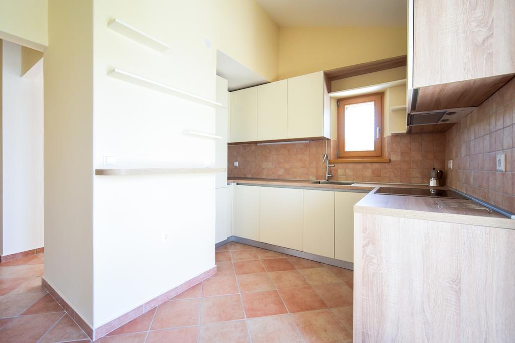 Apartments Villa Perla Rovanjska Rum bild