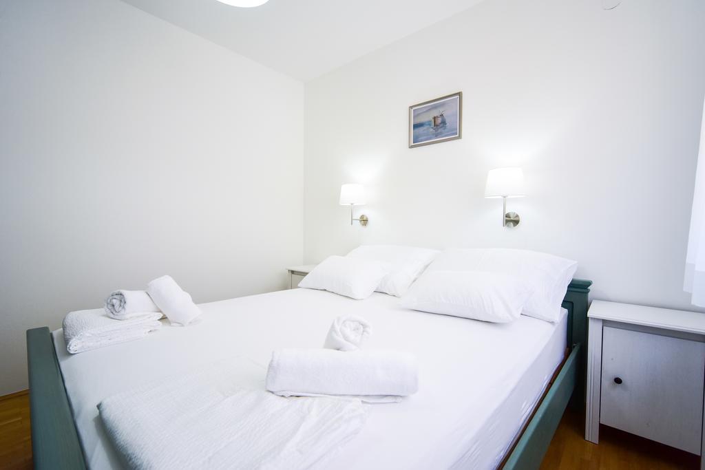 Apartments Villa Perla Rovanjska Rum bild